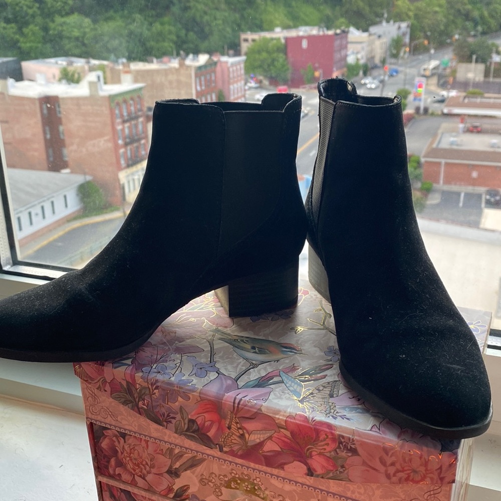 Comfy suede boots